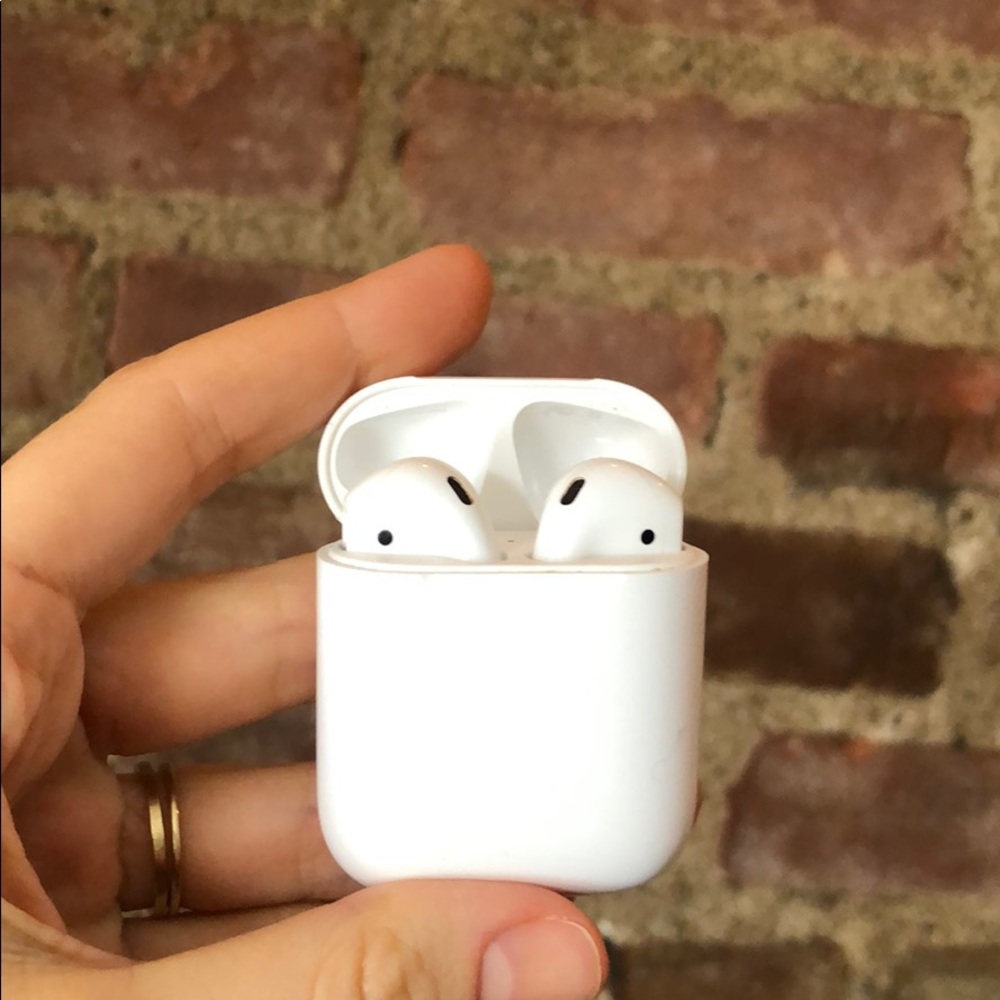 COPY - Airpods 1st generation PLEASE READ DESCRIP…